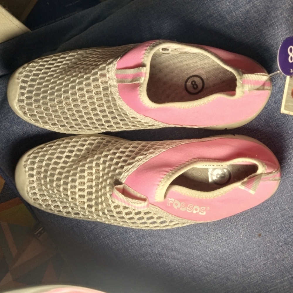 Women's water shoes size 8